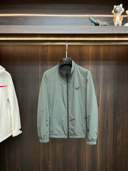 2025年12月16日入荷新作Pradaジャケット秋冬高品質/人気/ASB工場