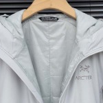 2025年12月1日秋冬新作Arcteryxダウンジャケット高品質人気商品/LDF工場