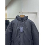 2025年12月1日秋冬新作Pradaダウンジャケット高品質人気商品/LDF工場