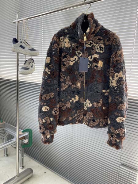 2025年12月4日秋冬新作Louis Vuittonジャケ...