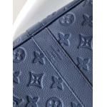 2025年12月8日入荷ヴィトン バッグM14840 Keepall Bandoulire 50 Monogram Shadow 29 x 23 x 50 Monogram Shadow 高品質新作/誕生日プレゼント