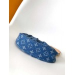 2025年12月8日入荷ヴィトン バッグM13571163Pochette ValleyMonogram210 x 150 x 70高品質新作/誕生日プレゼント