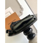 2025年12月8日入荷ヴィトン バッグM12490 25 x 18.5 x 7高品質新作/誕生日プレゼント