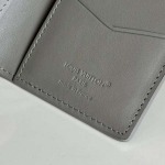 2025年12月8日入荷ヴィトン財布M14915Monogram Shadow 11x7.5cm 高品質新作/誕生日プレゼント