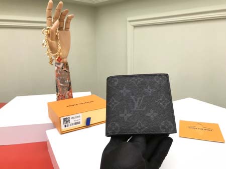 2025年12月8日入荷ヴィトン財布M62288M62545...