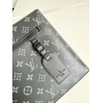 2025年12月8日入荷ヴィトン M40504TakeoffMonogram Eclipse iPad30×22×5cm 高品質新作/誕生日プレゼント