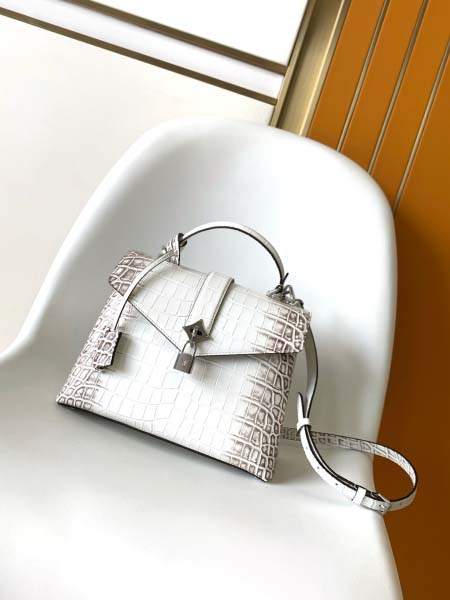 2025年12月9日入荷Louis Vuitton バッグ ...