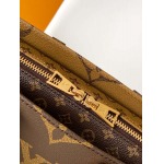 2025年12月9日入荷Louis Vuitton バッグM14236 OnTheGo East West Monogram Giant Monogram Reverse 13 x 10 x 25 高品質新作/誕生日プレゼント/ZC工場