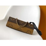 2025年12月9日入荷Louis Vuitton バッグM14236 OnTheGo East West Monogram Giant Monogram Reverse 13 x 10 x 25 高品質新作/誕生日プレゼント/ZC工場