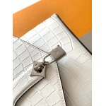 2025年12月9日入荷Louis Vuitton バッグ N82033 N98925 N98928 N80432 N99017 N84714 N86012 Rose des Vents LV 27x11x19 高品質新作/誕生日プレゼント