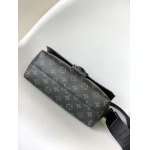 2025年12月9日入荷Louis Vuitton バッグM46794 M23741 S-Cape Monogram Taurillon Georges Vuitton S-lock 28 x 16 x 10 高品質新作/誕生日プレゼント/