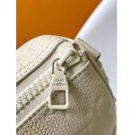 2025年12月9日入荷Louis Vuitton バッグM24432 Keepall 2024 Monogram Taurillon 25 x 15 x 11  高品質新作/誕生日プレゼント/ZC工場