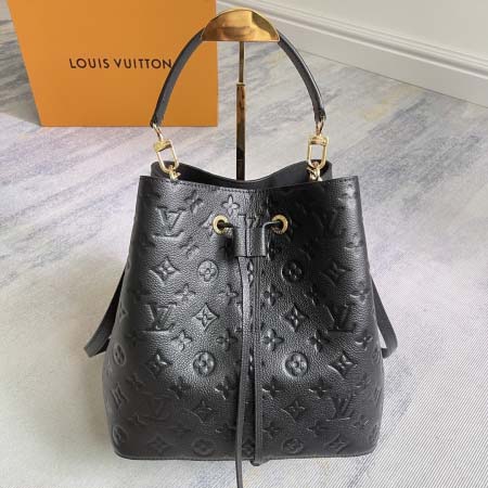 2025年12月9日入荷Louis Vuitton バッグM...