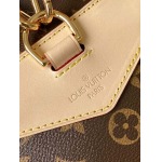 2025年12月9日入荷Louis Vuitton バッグM11198 Montsouris PM Monogram 28 x 30 x 18cm 高品質新作/誕生日プレゼント/ZC工場