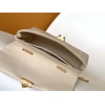 2025年12月9日入荷Louis Vuitton バッグM25596 Monogram Empreinte S-lock LV Circle 12.5 x 6 x 21 高品質新作/誕生日プレゼント/ZC工場