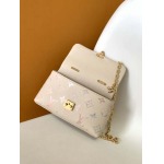 2025年12月9日入荷Louis Vuitton バッグM25596 Monogram Empreinte S-lock LV Circle 12.5 x 6 x 21 高品質新作/誕生日プレゼント/ZC工場