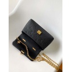 2025年12月9日入荷Louis Vuitton バッグM12145 M12144 M12211 Nano Madeleine Monogram 12.5 x 6 x 21 高品質新作/誕生日プレゼント/ZC工場