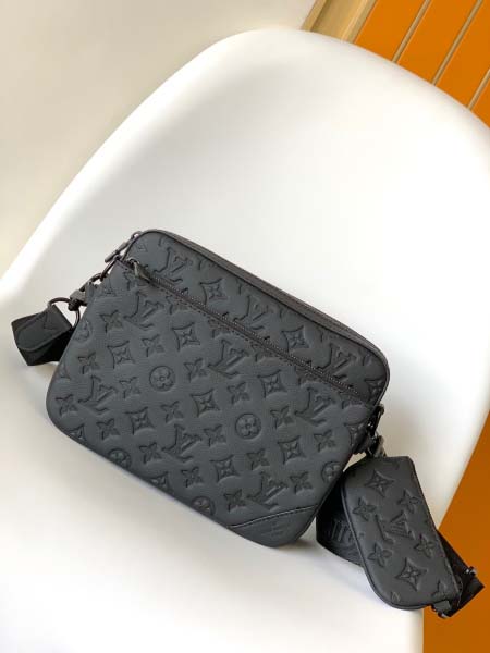 2025年12月9日入荷Louis Vuitton バッグM...