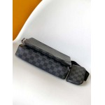 2025年12月9日入荷Louis Vuitton バッグM40519 M11952 M40694 M14069 M11648 M23785 M46694 M46435 N40438 M69443 M58040 M50017M50027 M