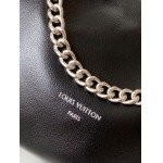 2025年12月9日入荷Louis Vuitton バッグM25522 LV Vibe Off Duty LV Circle 25 x 10 x 24 高品質新作/誕生日プレゼント/ZC工場