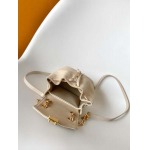 2025年12月9日入荷Louis Vuitton バッグM25819 M14549 Nano Noé Monogram Empreinte S-lock 15 x 10 x 19 高品質新作/誕生日プレゼント/ZC工場