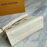 2025年12月9日入荷Louis Vuitton バッグM23641/M23698/M23640 OnTheGo Monogram Giant Monogram 25.0 x 13.0 x 10.0 高品質新作/誕生日プレゼント/ZC工場