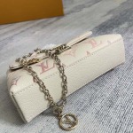 2025年12月9日入荷Louis Vuitton バッグM25596 Monogram Empreinte S-lock LV Circle 12.5 高品質新作/誕生日プレゼント/ZC工場