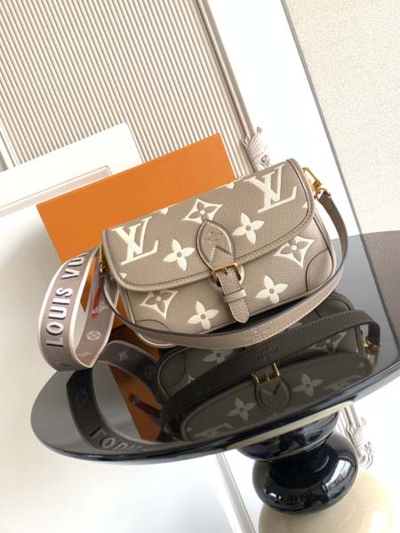 2025年12月10日入荷Louis Vuitton バッグ...