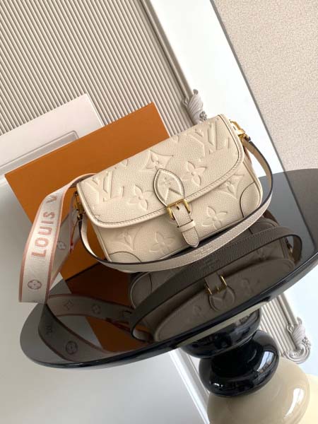 2025年12月10日入荷Louis Vuitton バッグ...