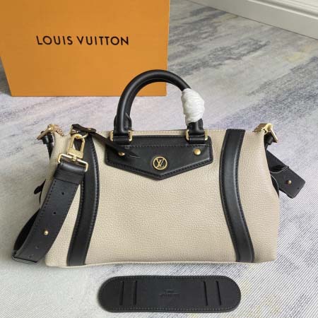 2025年12月10日入荷Louis Vuitton バッグ...