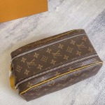 2025年12月10日入荷Louis Vuitton バッグ高品質新作/誕生日プレゼント/ZC工場