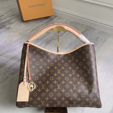 2025年12月10日入荷Louis Vuitton バッグ...