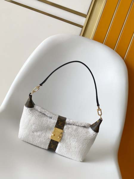 2025年12月10日入荷Louis Vuitton バッグ...