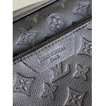 2025年12月10日入荷Louis Vuitton バッグ高品質新作/誕生日プレゼント/ZC工場