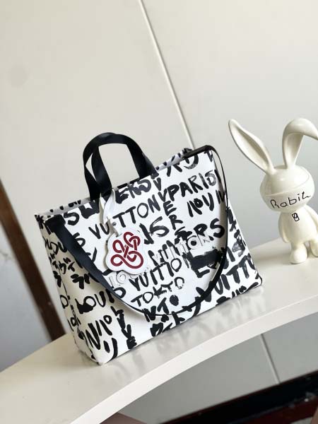 2025年12月10日入荷Louis Vuitton バッグ...