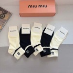 2025年12月10日入荷新品miumiu靴下ギフト/誕生日/記念品/アクセサリーkaka工場