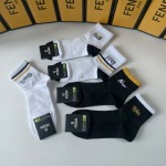 2025年12月10日入荷新品FENDI靴下ギフト/誕生日/記念品/アクセサリーkaka工場