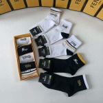 2025年12月10日入荷新品FENDI靴下ギフト/誕生日/記念品/アクセサリーkaka工場