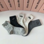 2025年12月10日入荷新品MiuMiu靴下ギフト/誕生日/記念品/アクセサリーkaka工場