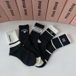 2025年12月10日入荷新品MiuMiu靴下ギフト/誕生日/記念品/アクセサリーkaka工場