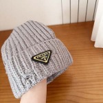 2025年12月10日入荷新品Prada帽子ギフト/誕生日/記念品/アクセサリーkaka工場