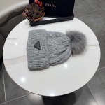 2025年12月10日入荷新品Prada帽子ギフト/誕生日/記念品/アクセサリーkaka工場