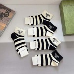 2025年12月10日入荷新品Gucci靴下ギフト/誕生日/記念品/アクセサリーkaka工場