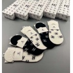 2025年12月10日入荷新品Prada靴下ギフト/誕生日/記念品/アクセサリーkaka工場