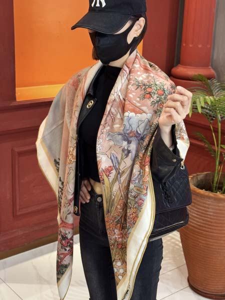 2025年12月10日入荷新品Louis Vuittonマフ...