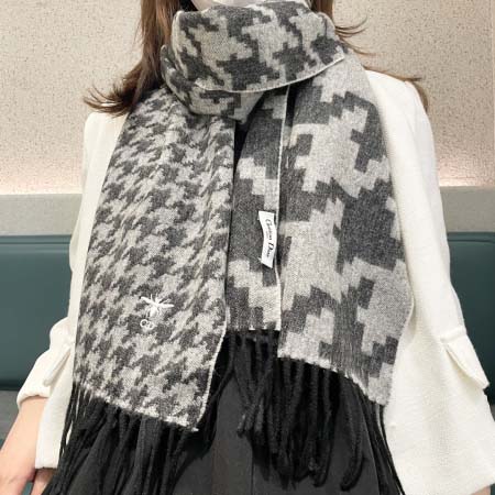 2025年12月10日入荷新品Diorマフラーギフト/誕生日...