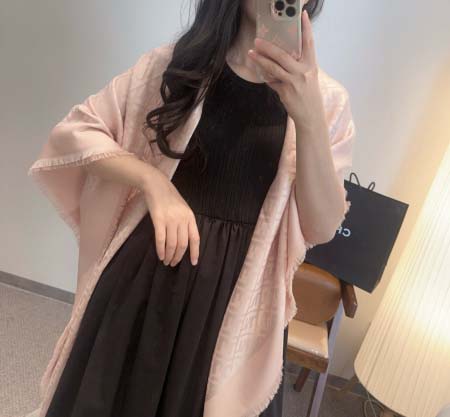 2025年12月10日入荷新品Fendiマフラーギフト/誕生...