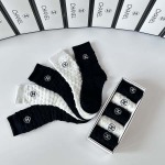 2025年12月10日入荷新品Chanel靴下ギフト/誕生日/記念品/アクセサリーkaka工場