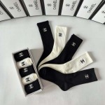 2025年12月10日入荷新品Chanel靴下ギフト/誕生日/記念品/アクセサリーkaka工場