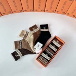 2025年12月10日入荷新品LOUIS VUITTON靴下ギフト/誕生日/記念品/アクセサリーkaka工場